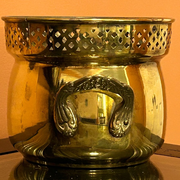 Vintage Brass Planter - Picture 4 of 7